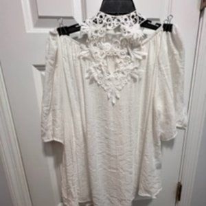 Unique Spectrum 3x off shoulder white